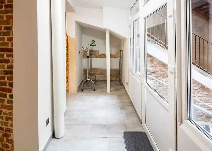 Stylish - Rynok Square 44 *