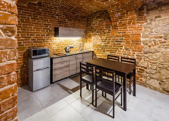 Stylish - Rynok Square 44 Львів